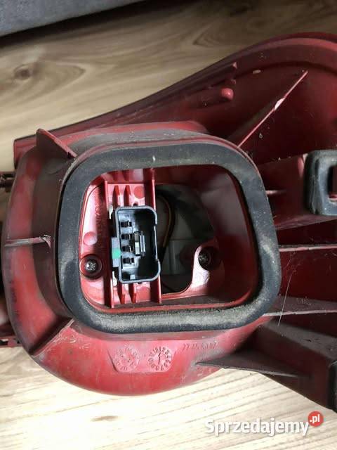 Lampy tylne Passat b6 Kombi Lwówek Śląski