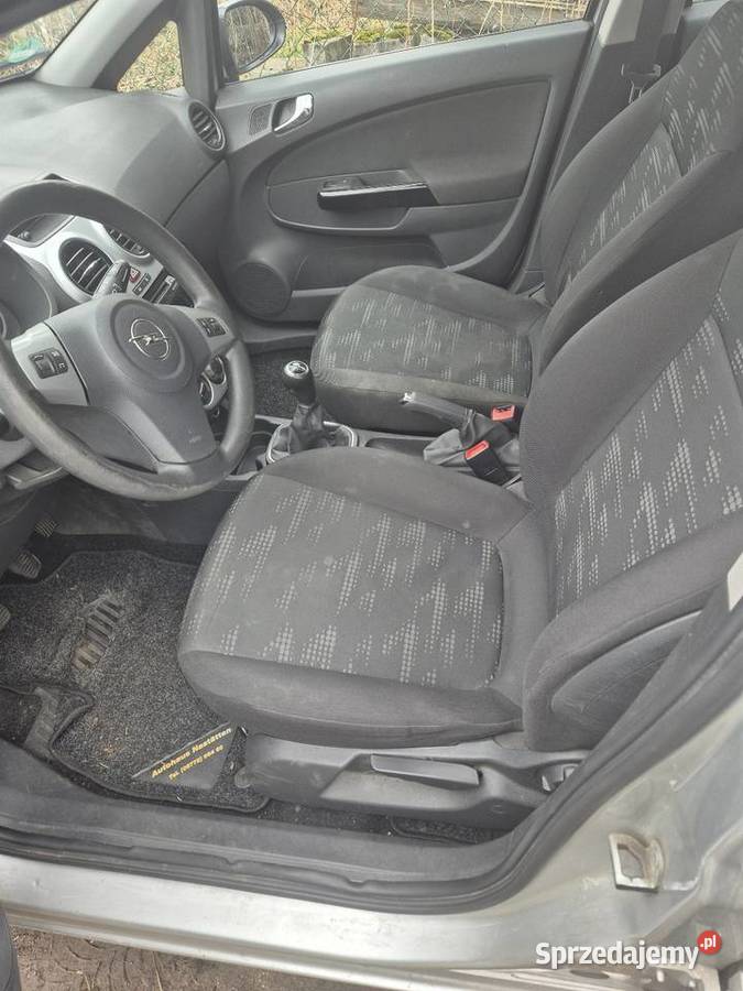 Opel Corsa 12 benzyna 2011 4 drzwi benzyna Corsa