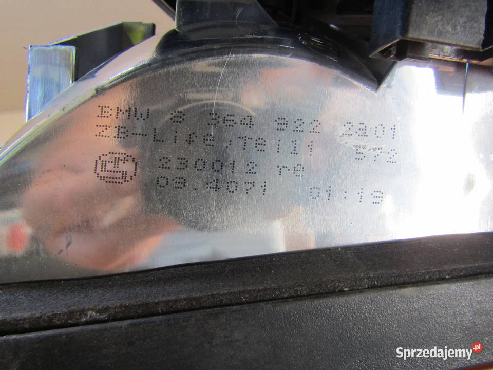 LAMPA TYLNA PRAWALEWA BMW 3 E46 SEDAN 8364922 sprzedam