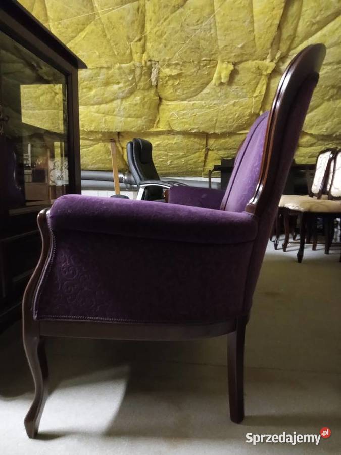Dużą sofa małą sofa i fotel w stylu antycznym wielkopolskie