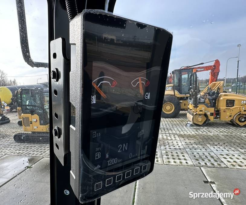 ŁADOWARKA KOŁOWA CATERPILLAR 906