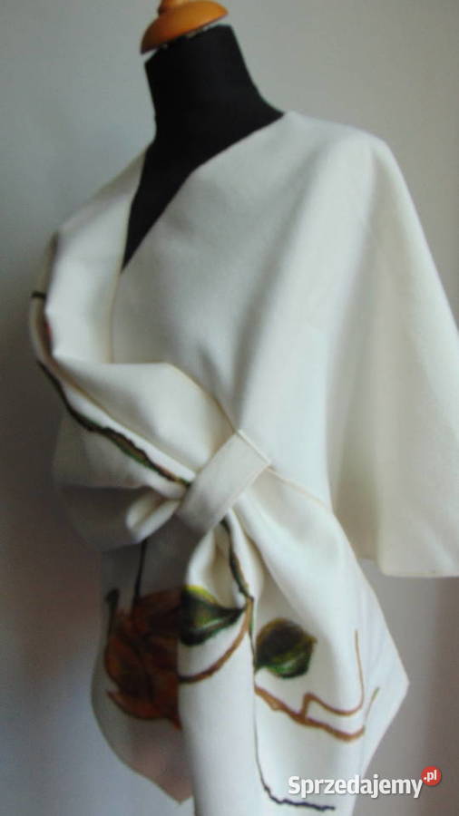 Ponczo narzutka aplikacja z wełny merunosa biały