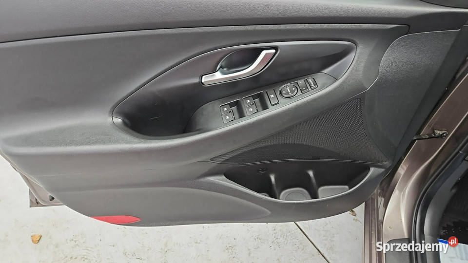 Hyundai i30 10 TGDI Smart Z Polskiego Salonu Zarejestrowany w Polsce Warszawa sprzedam