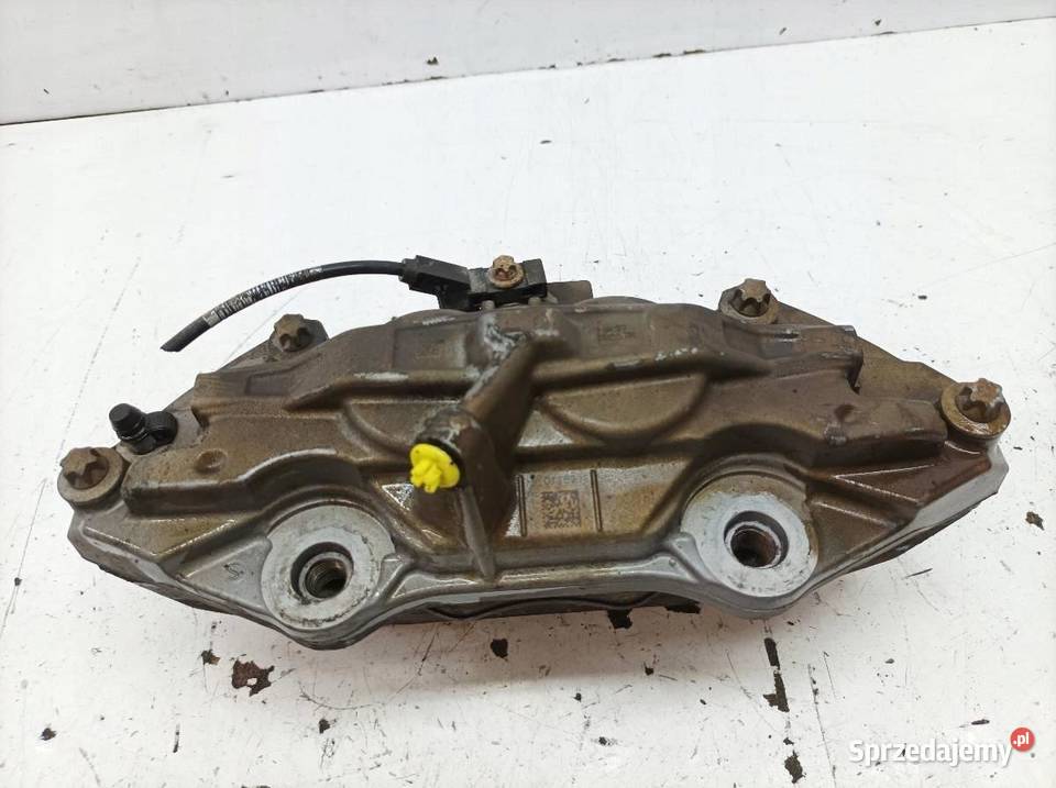 ZACISK HAMULCOWY PRAWY PRZÓD 20 CDI MercedesBenz osobowe