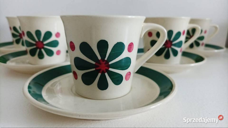 Zestaw ceramiczny DDR Filiżanki i spodki Dzierżoniów sprzedam