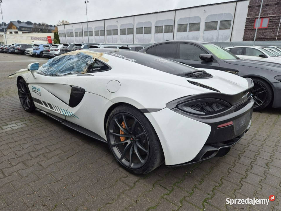 McLaren 570gt 2/3 Komorniki