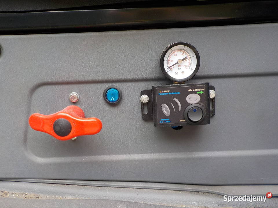Iveco 35c12 autolaweta holownik najazd blizniak 562000km Pleszew