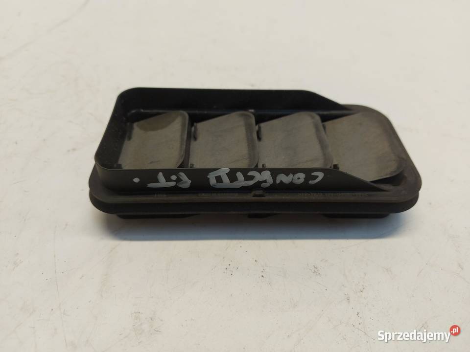 Ford Tourneo Connect III MK3 KRATKA WENTYLACYJNA osobowe dolnośląskie sprzedam