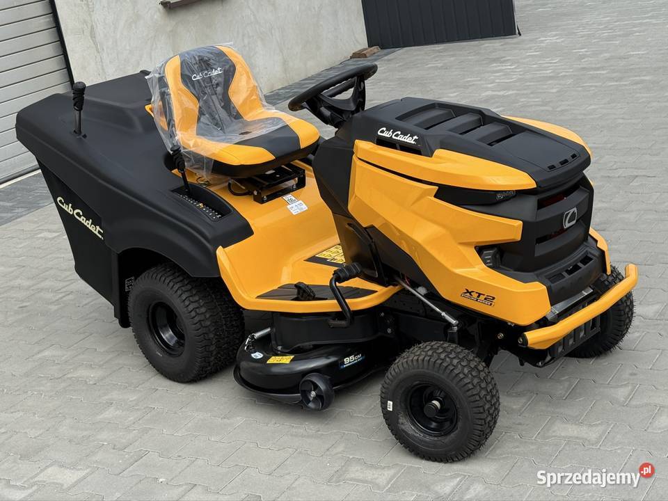 Cub Cadet XT2 PR95 V2 Kawasaki 18 traktorek Dymki
