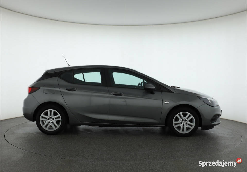 Opel Astra 12 Turbo bluetooth