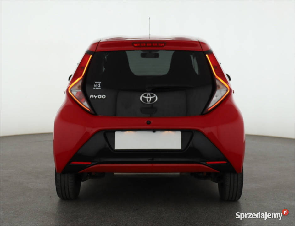 Toyota Aygo 10 VVTi czerwony Piaseczno