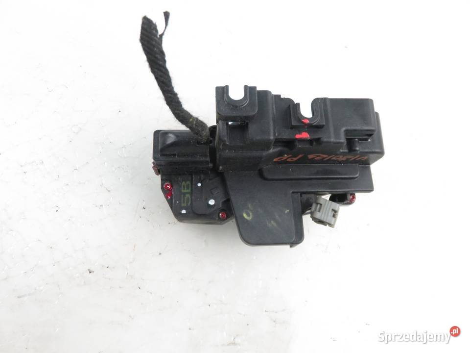 ZAMEK PRAWY PRZEDNI OPEL ANTARA A