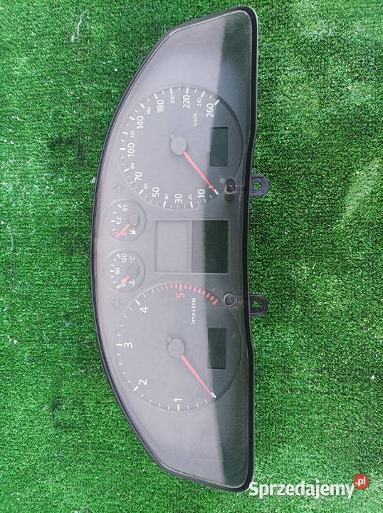 Licznik Zegary Audi A4 B5 Lift 8D0920900H Radom sprzedam