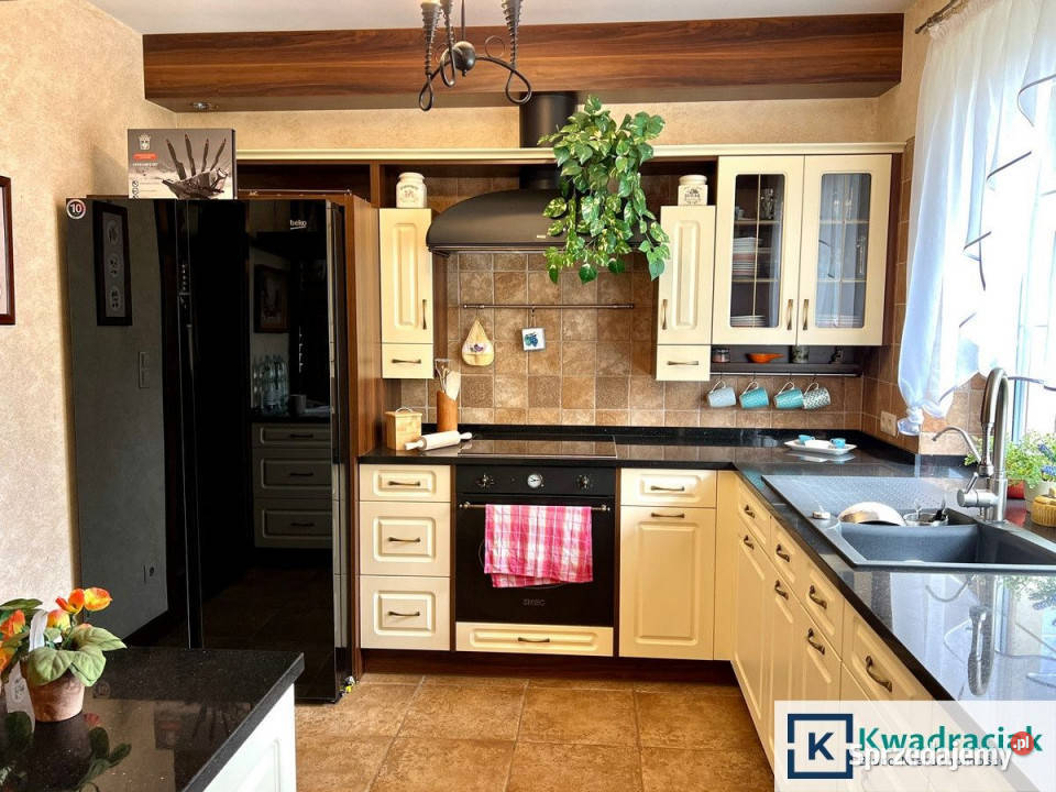 Sprzedaż domu wolnostojącego 240m2 Brzostek