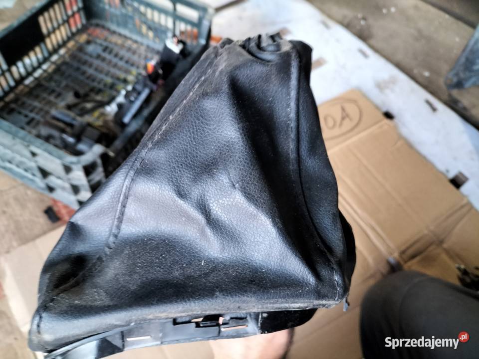 MIESZEK POKRWIEC NA LEWAREK ZMIANY BIEGÓW FORD osobowe Kamień-Kolonia