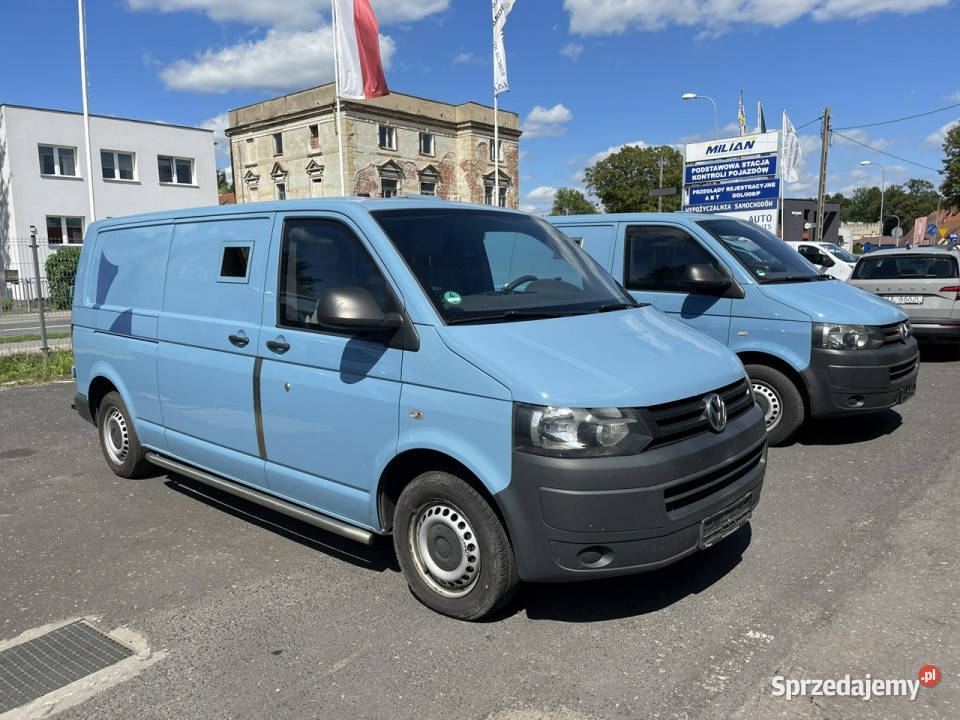 Volkswagen Transporter Trasporter T5 Bankowóz Samochody dostawcze Syców