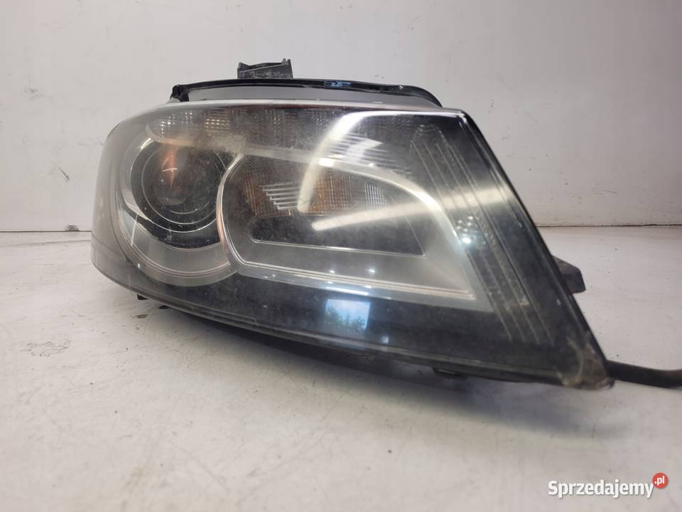 REFLEKTOR PRAWY XENON AUDI A3 8P LIFT Przystajń