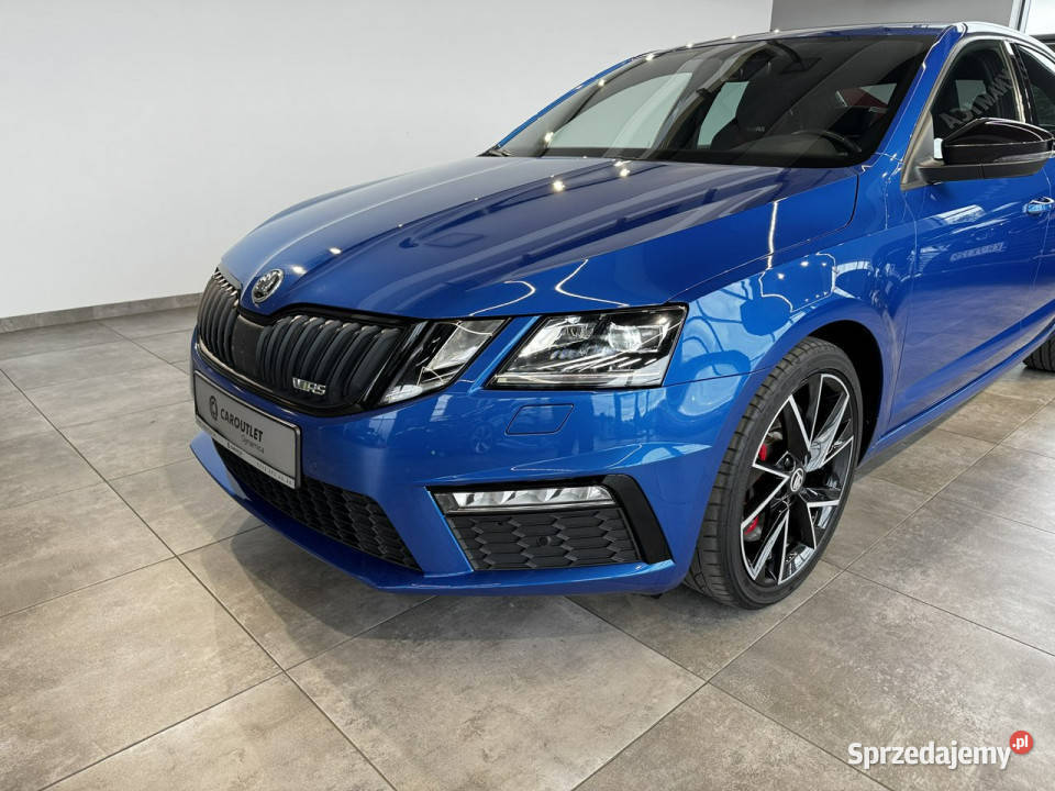 koda Octavia RS 20TSI 245 DSG 2019 r salon fa Myślenice