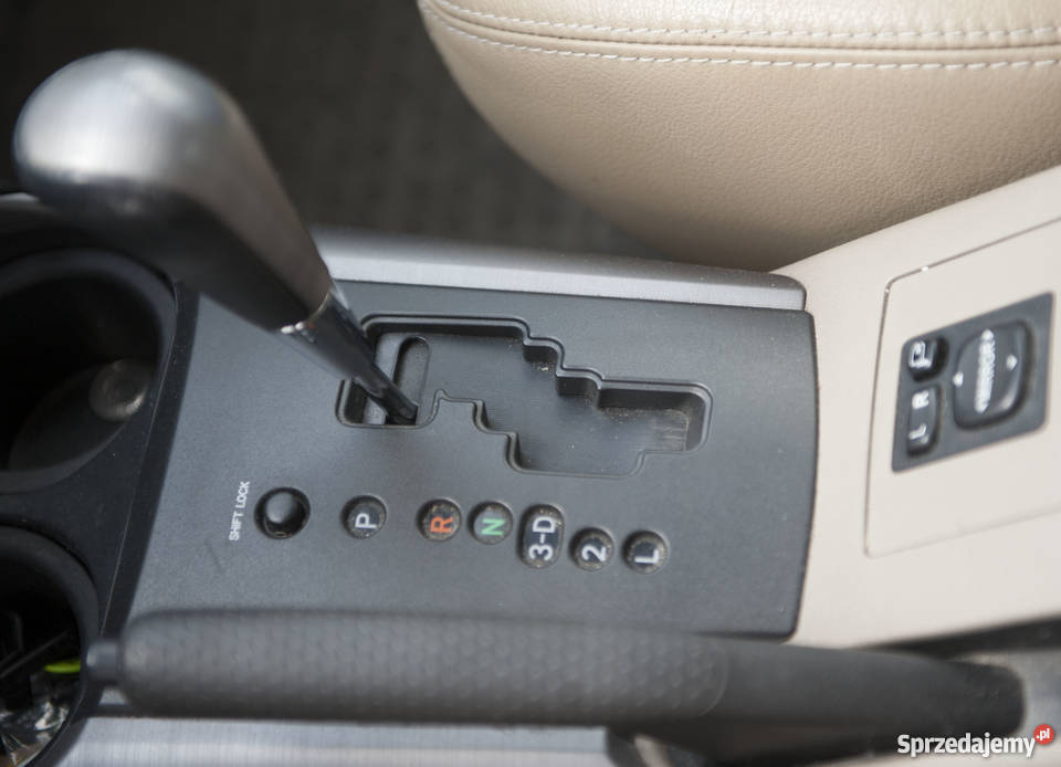 TOYOTA RAV4 IIIautomat krajowy bezwypadkowy nieuszkodzony Łomianki sprzedam