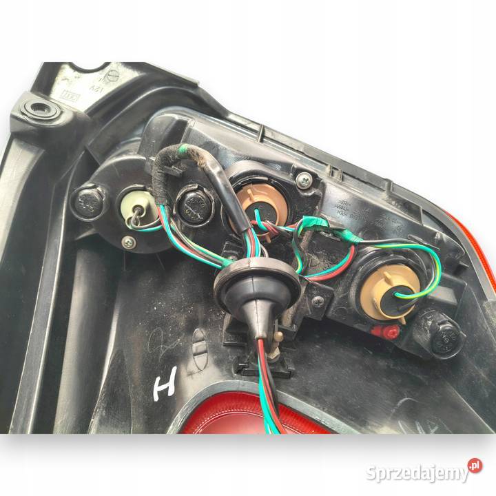 LAMPA PRAWA Nissan Juke F15 20112014 tylna Chełm