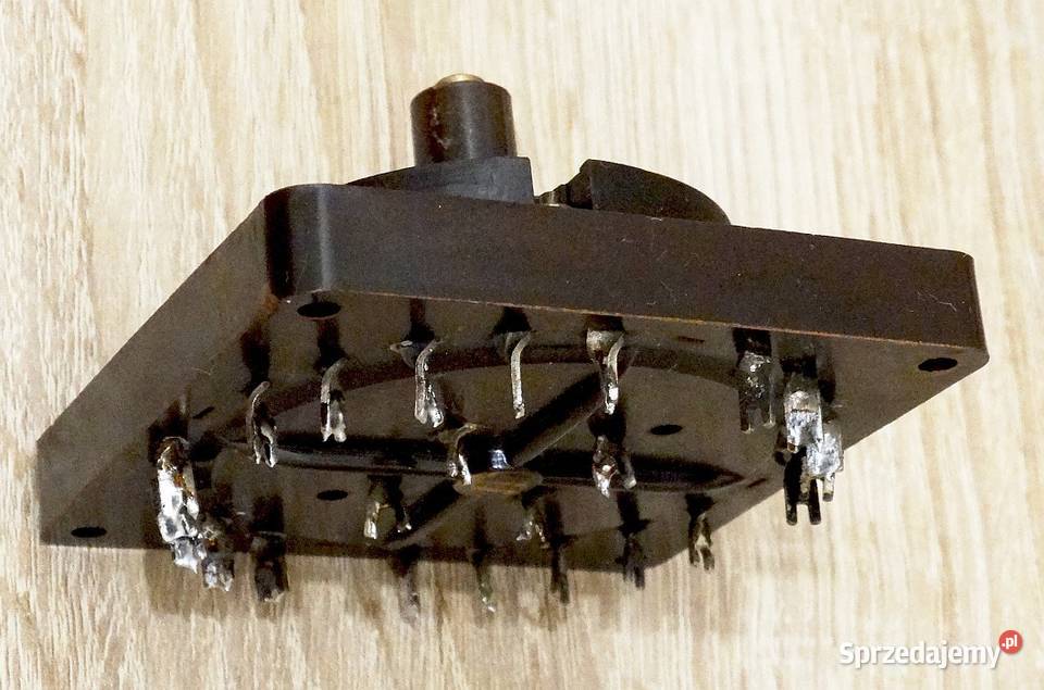 Przełącznik obrotowy 5 pozycyjny 4 sekcyjny 20 A