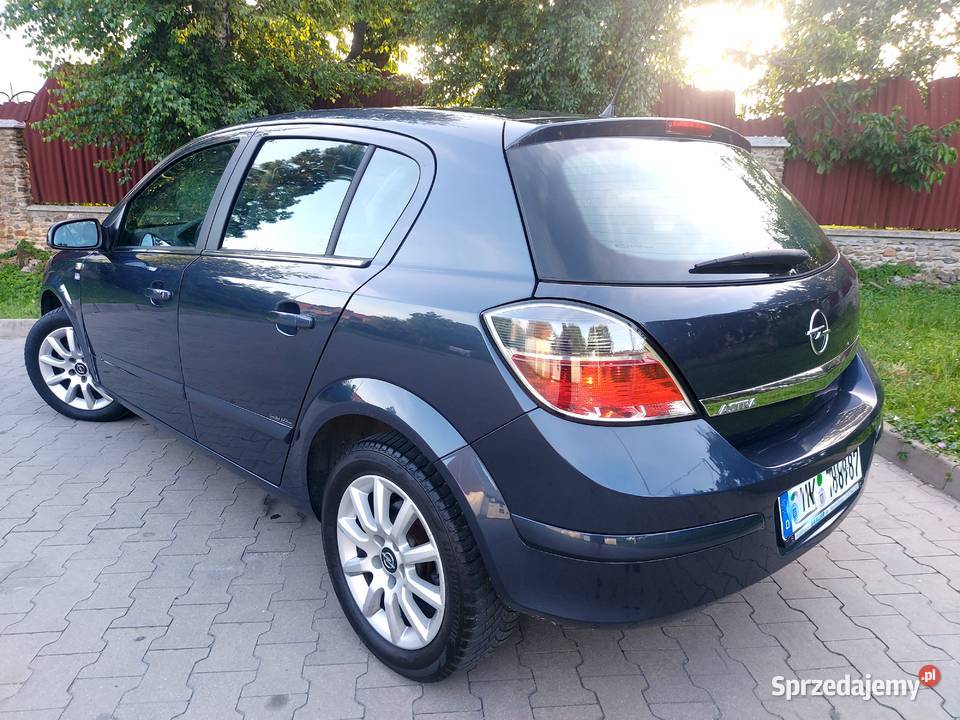 Opel Astra Edition 18 Benzyna 140 Bi Xenon pierwszy właściciel dolnośląskie Dzierżoniów