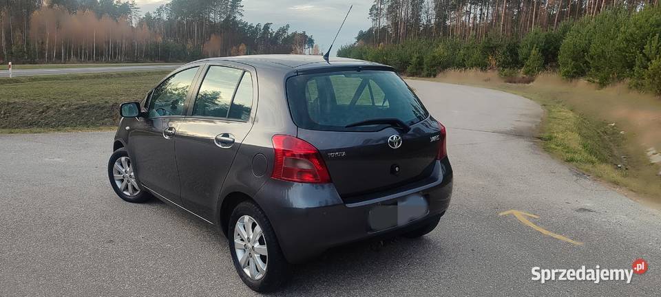 Toyota Yaris 13 benzyna hakczujniki parkowania Lipsko sprzedam