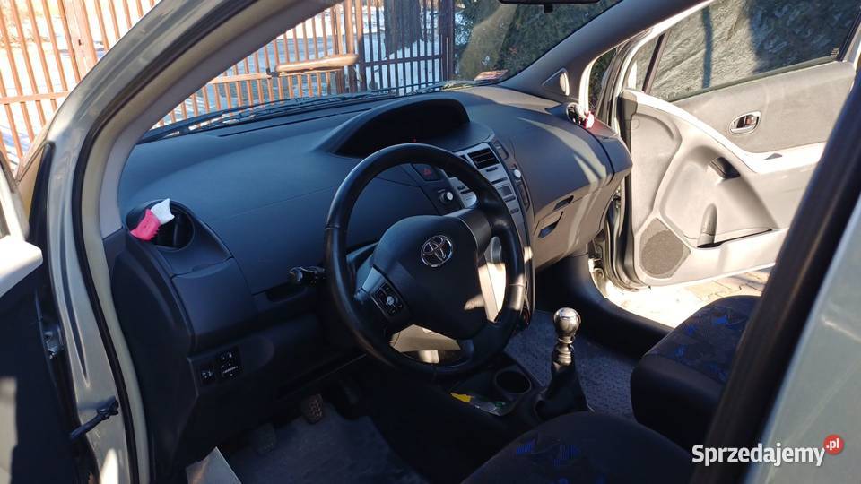 Toyota Yaris 13 vvti 2010 Ignacew Folwarczny