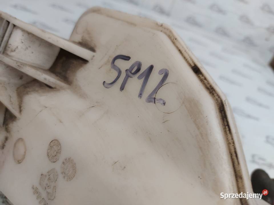 PEUGEOT 108 17r 10B zbiorniczek spryskiwaczy Kielce