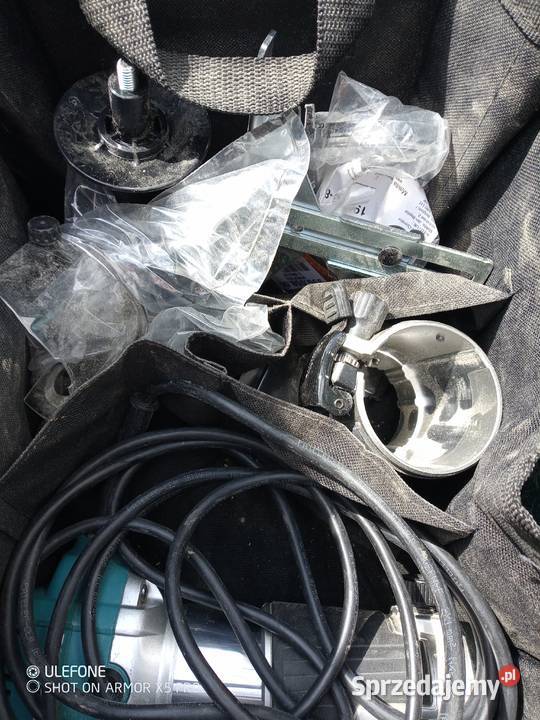 MAKITA RT0702CX2J FREZARKA KRAWĘDZIOWA 710W sprzedam