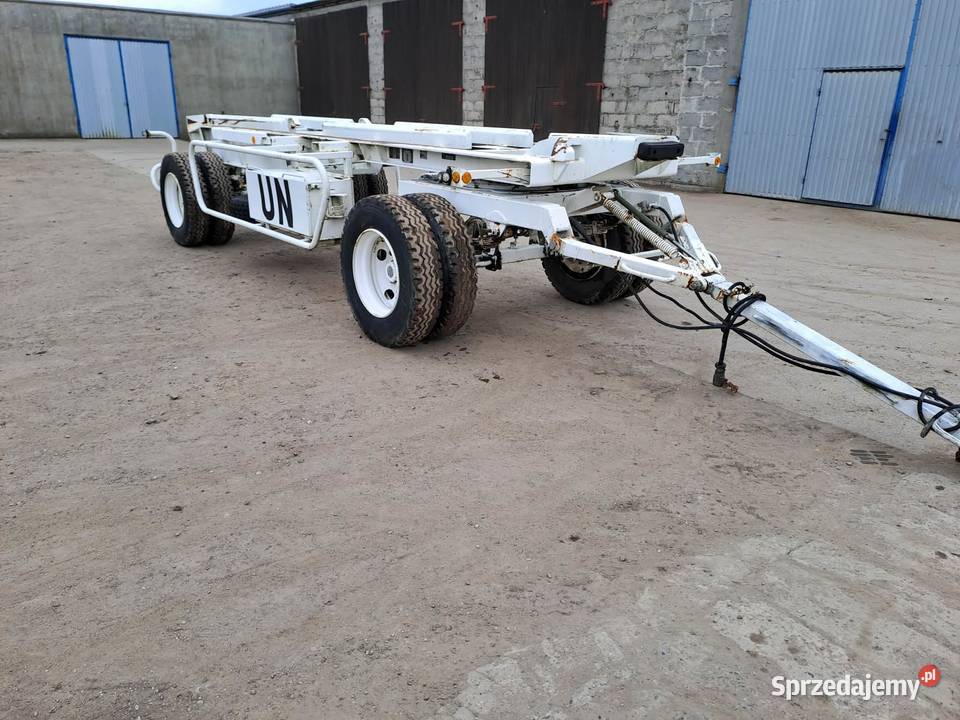 Przyczepa do kontenerów hakowych nieuszkodzony