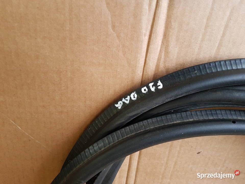 BMW 1 120 F20 LIFT uszczelka uszczelki wnęki dolnośląskie Legnica