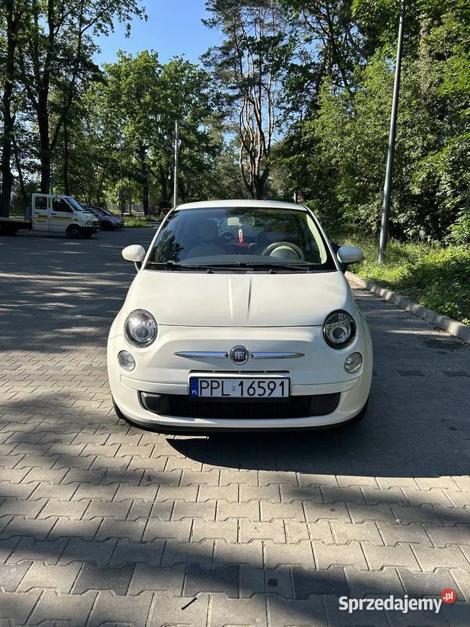 Fiat 500 2009 r 12 benzyna biały 139000 Piaseczno sprzedam