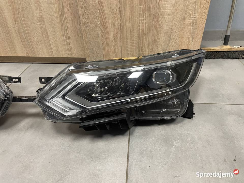 Nissan Qashqai J11 reflektor full Led kpl Kozubszczyzna - Sprzedajemy.pl