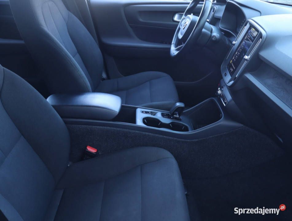 Volvo XC40 T3 światła przeciwmgielne Łódź