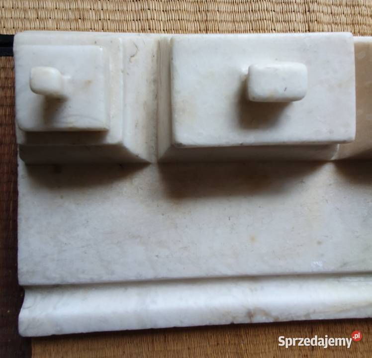 PRZYBORNIK NA BIURKO z alabastru przedwojenny Lublin