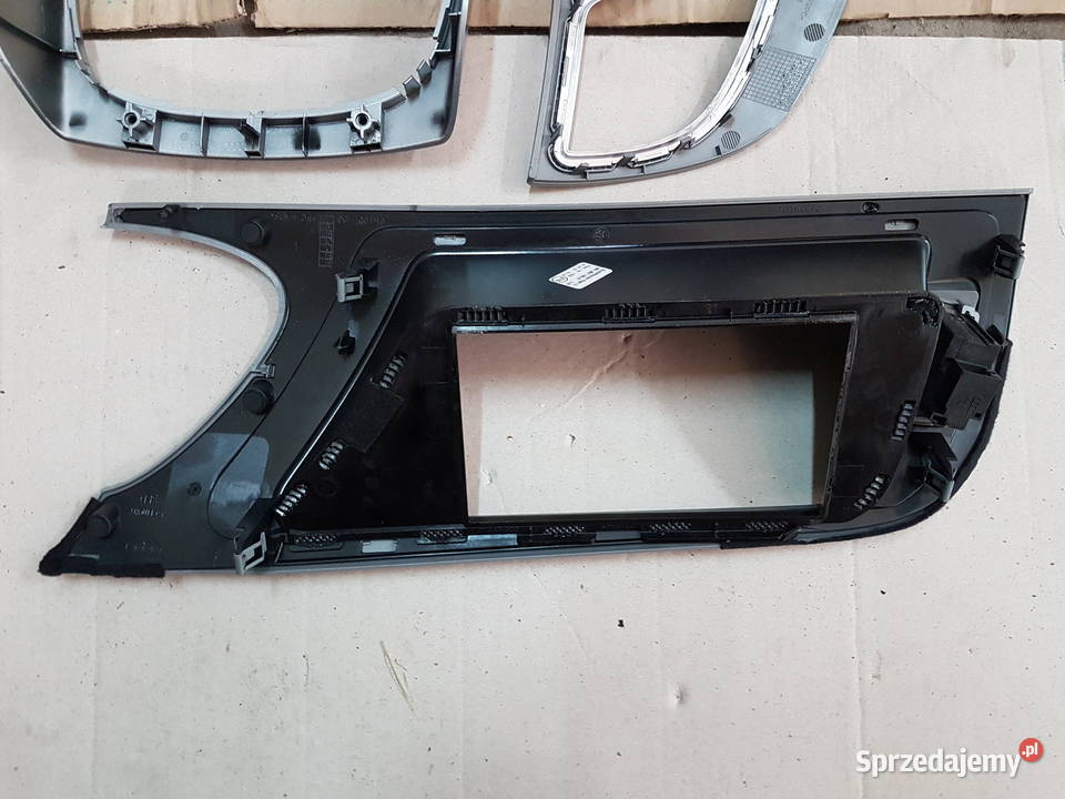 AUDI A4 B8 DEKORY LISTWA LISTWY OZDOBNE DEKOR Rok produkcji 2009 Wyposażenie wnętrza Turek