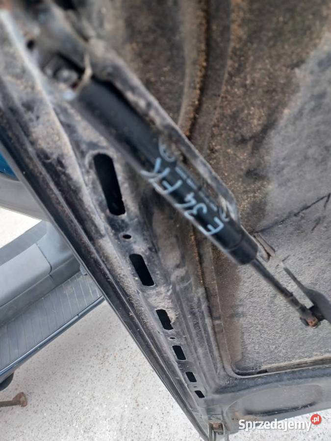 Maska Pokrywa Silnika Bmw E34 osobowe Pozostałe Pogorzelec