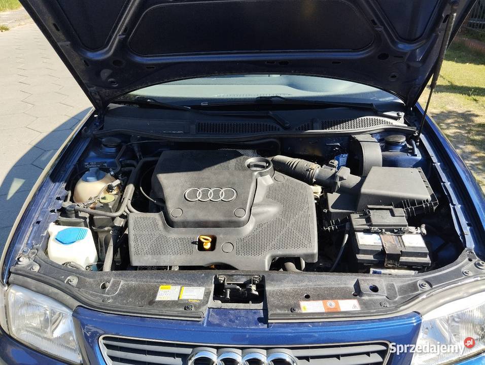 Audi a3 16 benzyna niski przebieg jednego 155200km A3