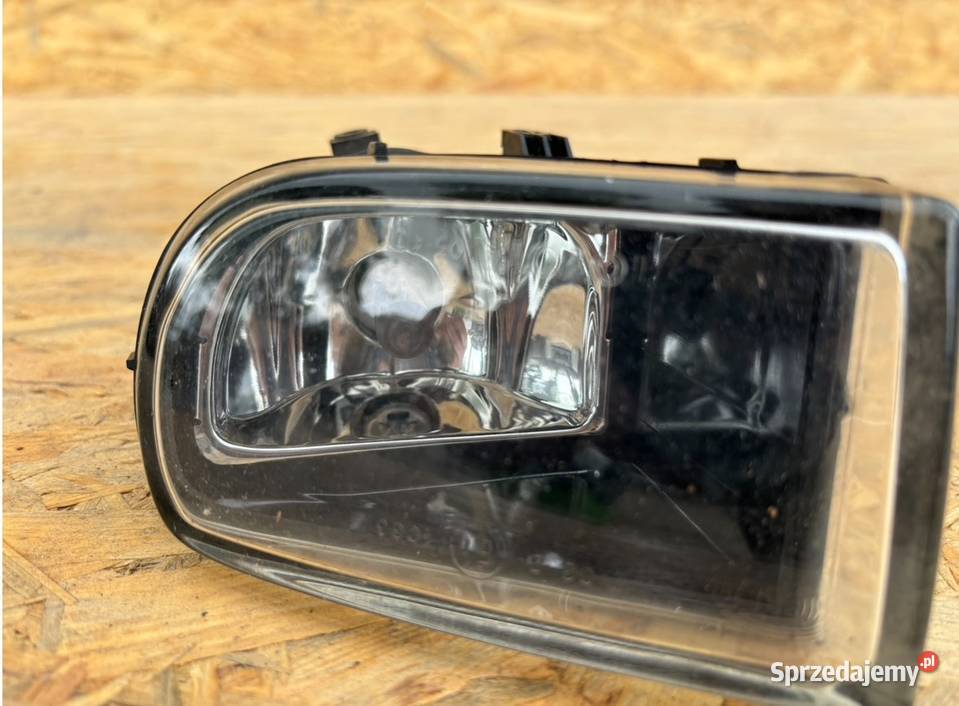 Halogen lewy i prawy do Toyota Avensis T22 lift Międzychód