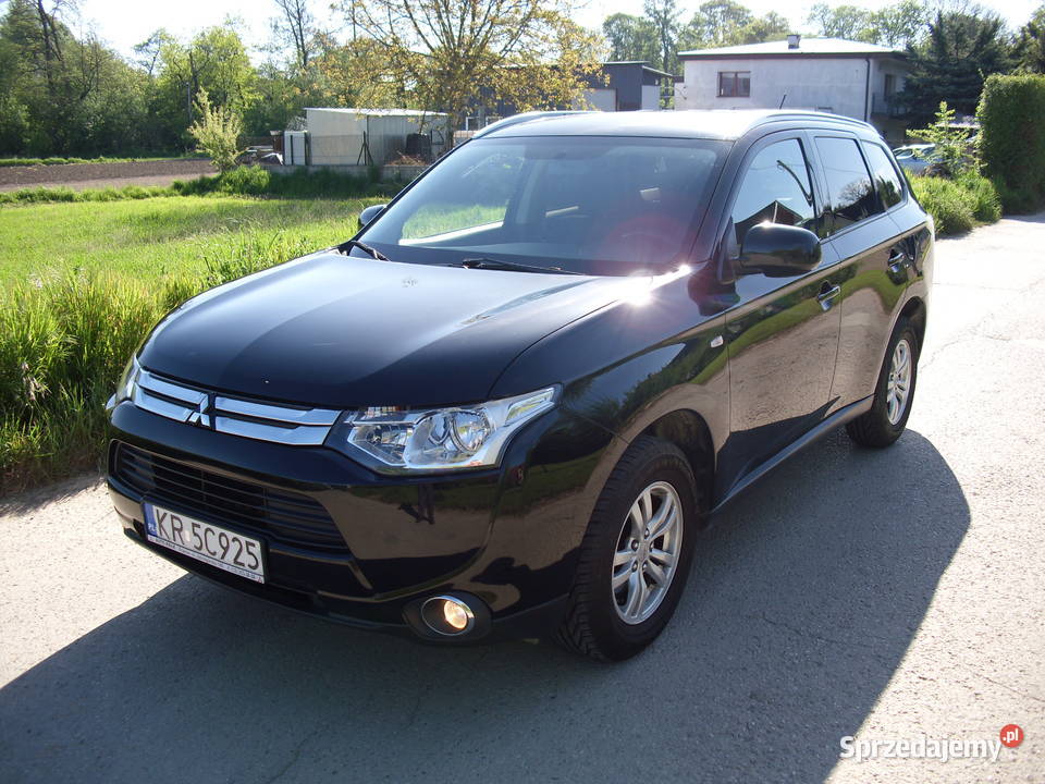 Mitsubishi Outlander 20 benzyna 150 Rok produkcji 2014 Kraków sprzedam