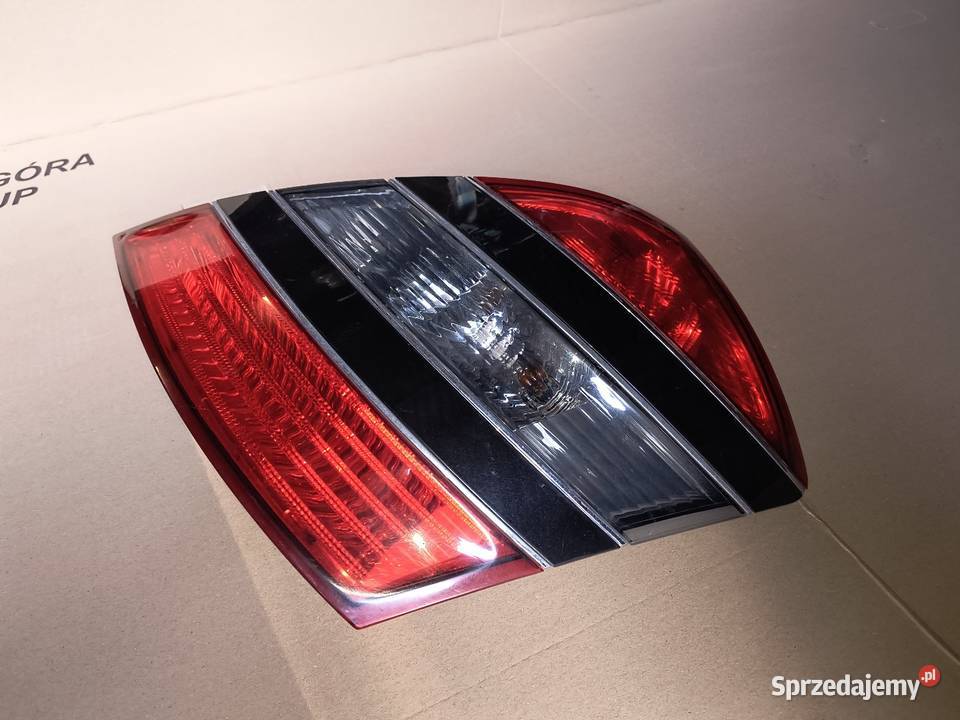 Mercedes Sklasa W221 0509 Lampa tył tylna prawa osobowe Domasław