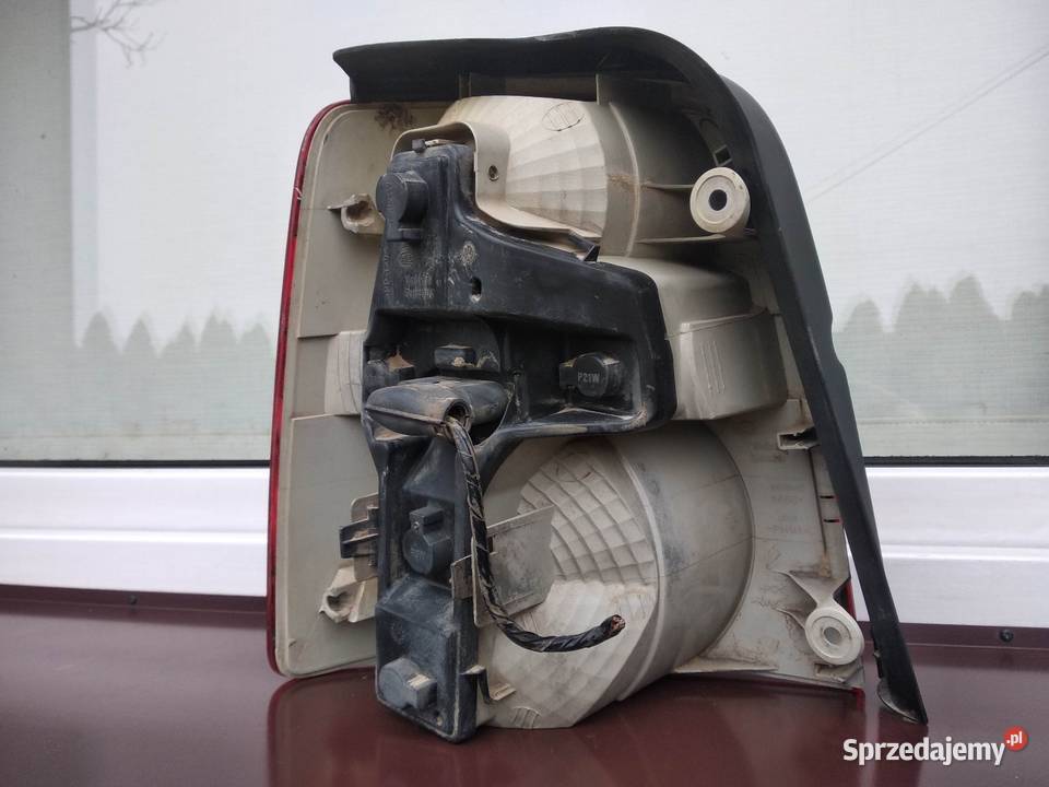 VW Touran I 1T0 lampa tył tylna prawa wkład