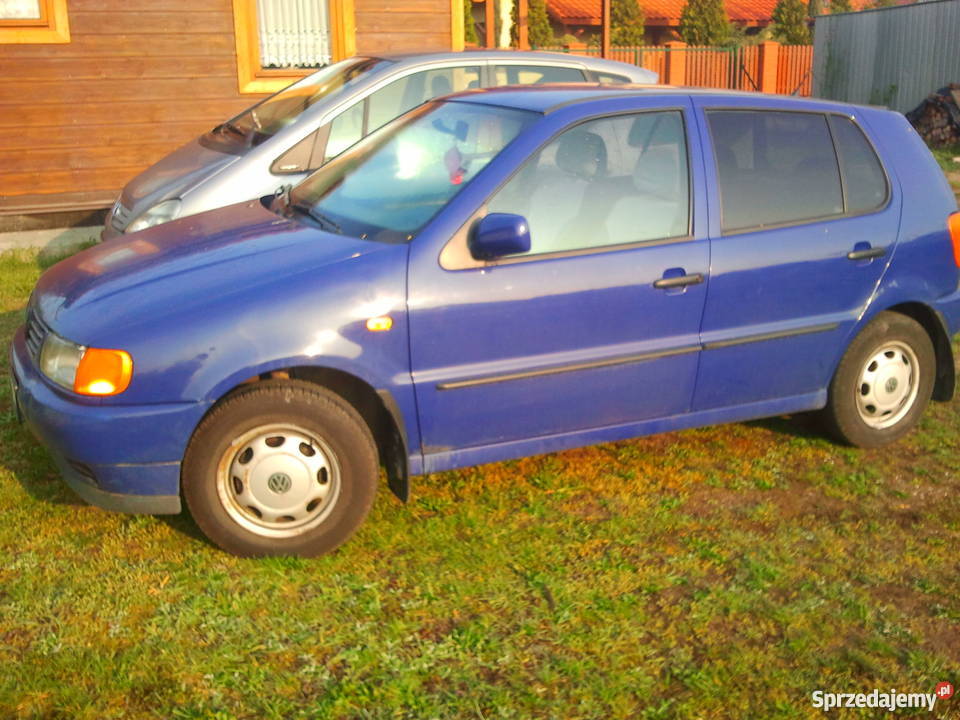 Samochód krajowy 4 drzwiowy Dąbrowa Górnicza sprzedam