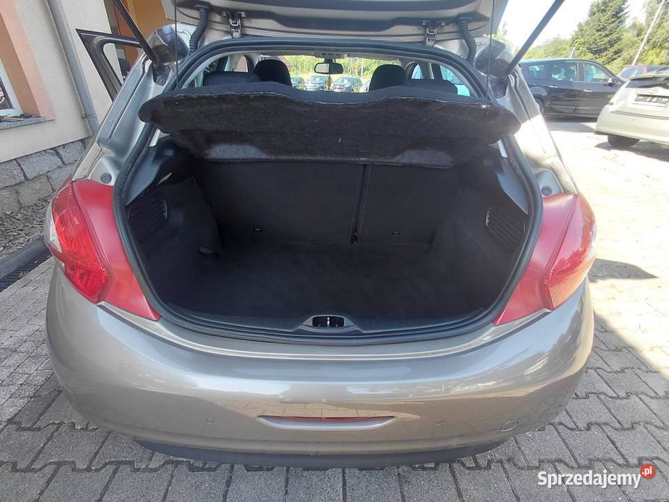 PEUGEOT 208 2014r 12 16V 82 Przeb143 panorama