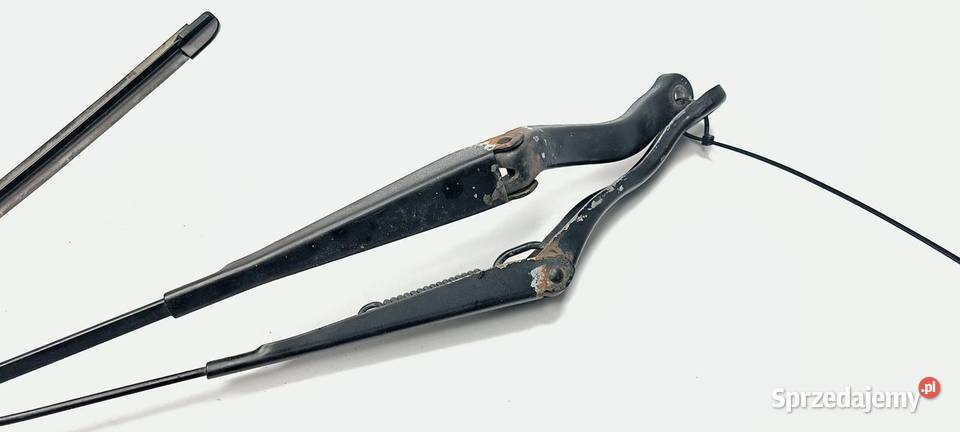 RAMIE WYCIERACZKI PRZÓD OPEL CORSA D 13182325 Lipno