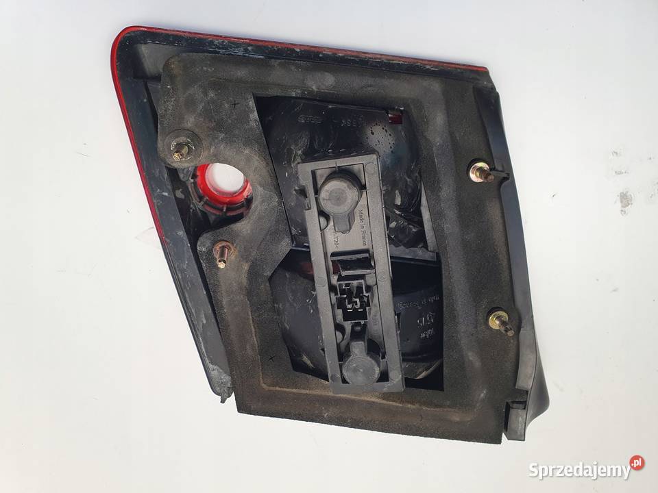 LAMPA PRAWA Saab 95 9701r TYLNA prawy tył Rudka