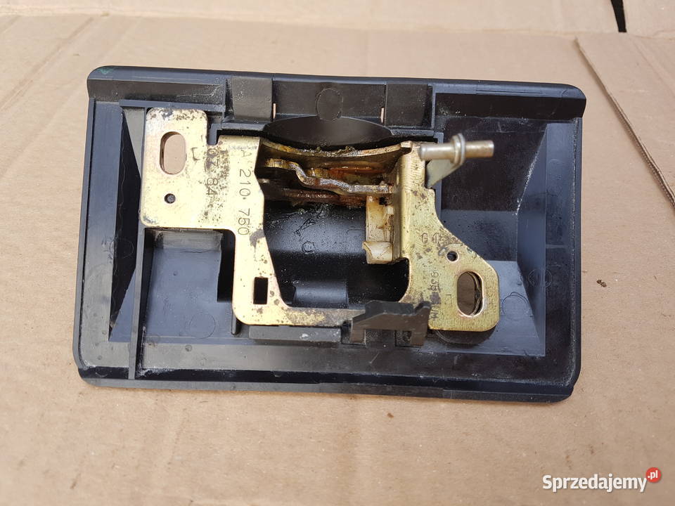 osłona zamka bagażnika Mercedes W208 CLK Gdańsk