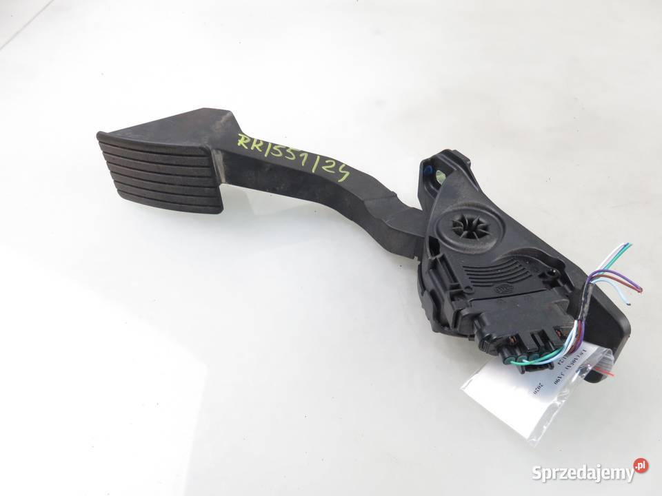 POTENCJOMETR GAZU MITSUBISHI SPACE STAR VI 10 osobowe