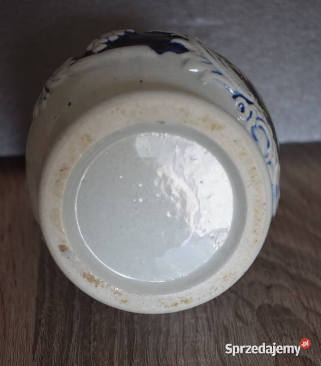 Dzbanek ozdobny ceramiczny z przed lat z miasta